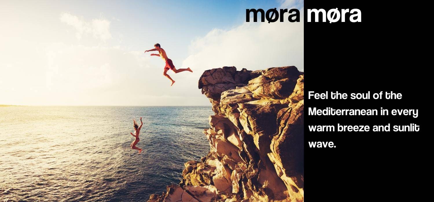 foto gente saltando al mar con estilo moramora